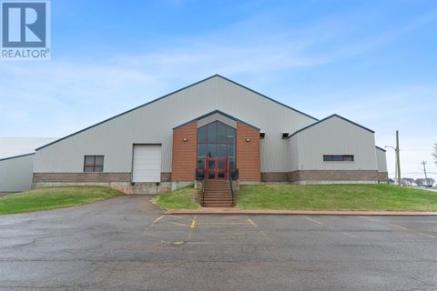 27 Elmwood Avenue|Slemon Park Summerside PE C0B2A0