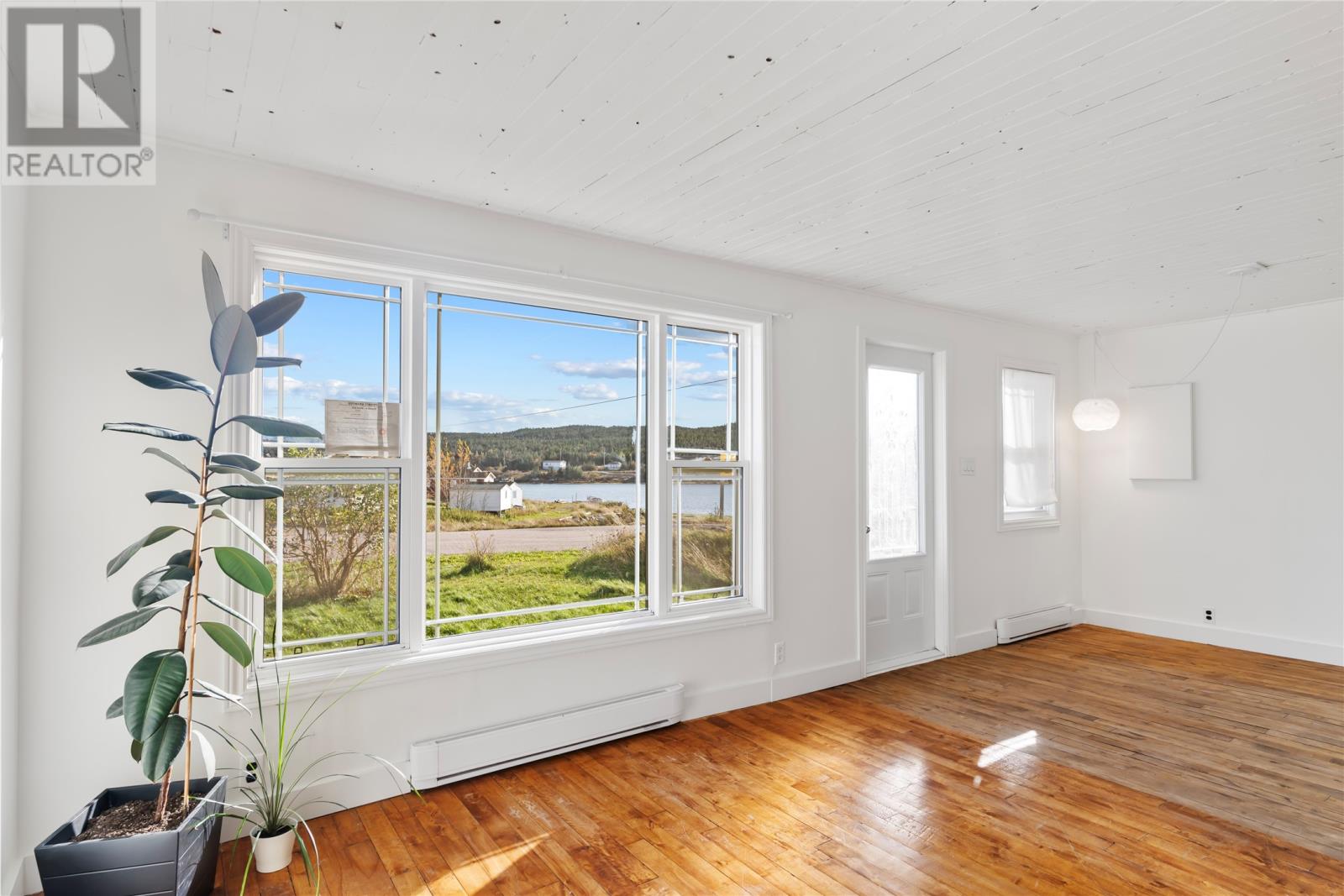 21 Stag Harbour Road N