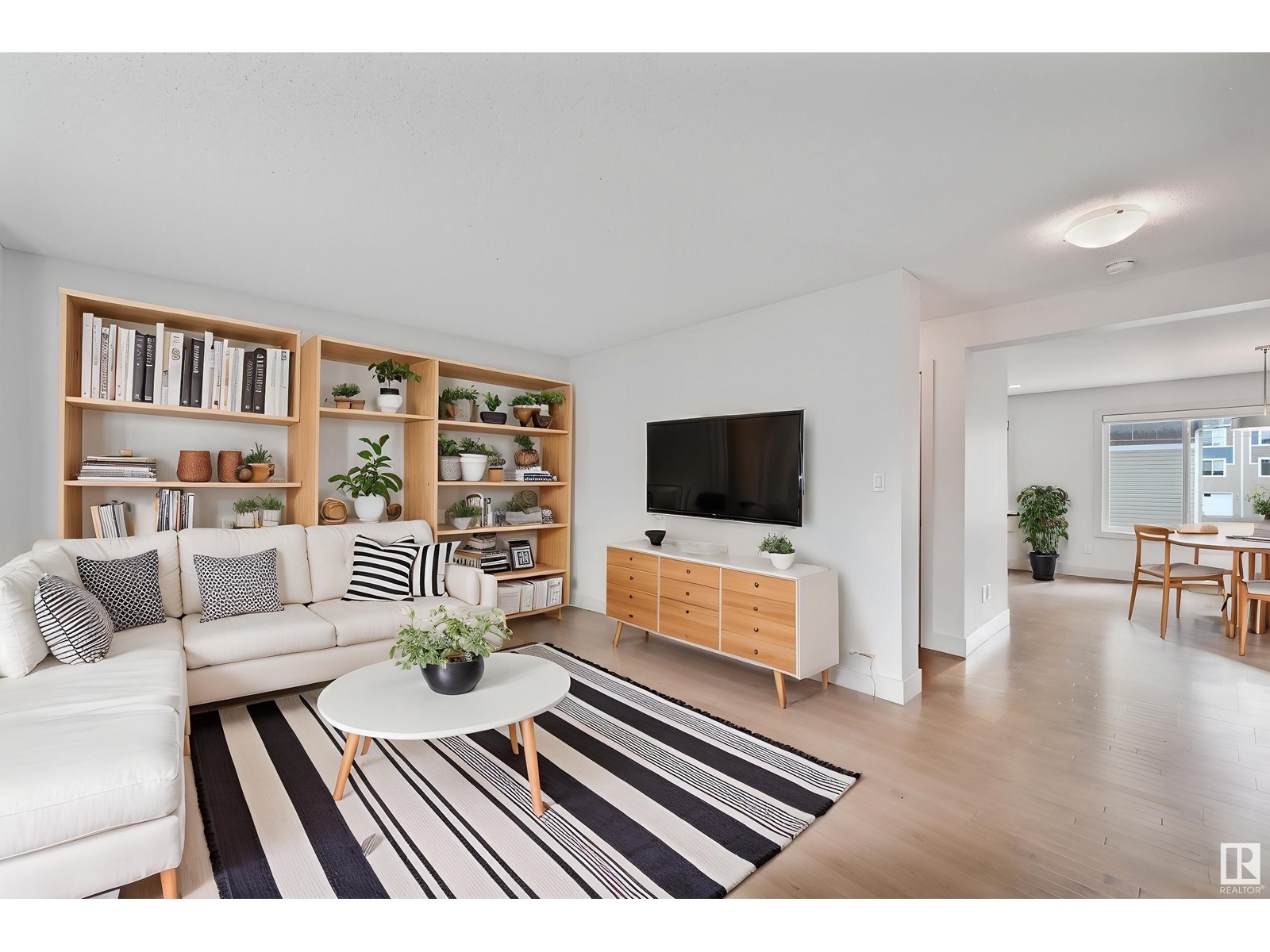 #35 2922 MAPLE WY NW