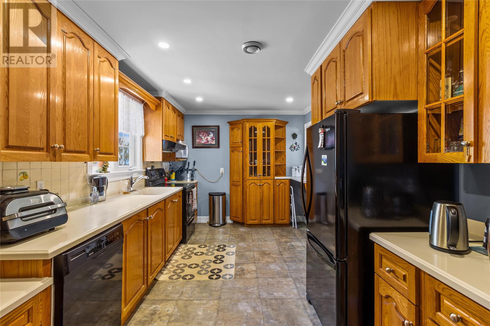6 Dalton Avenue
