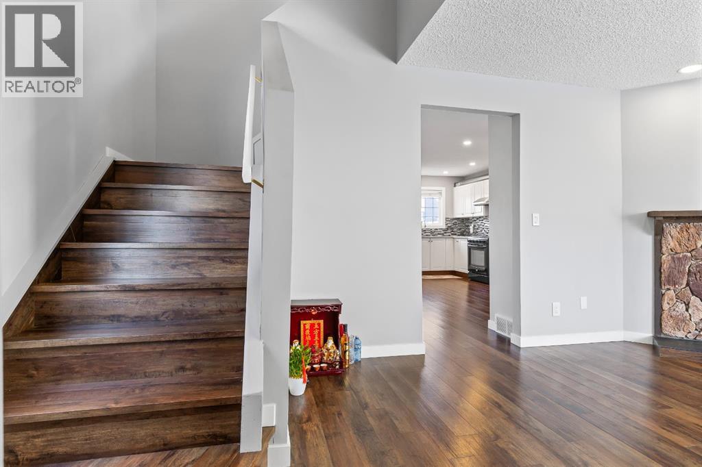 392 Templeside Circle NE