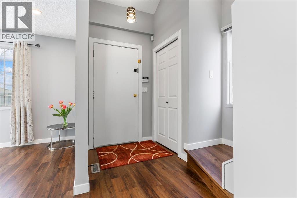 392 Templeside Circle NE