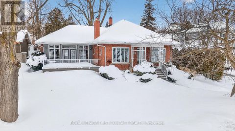 Property photo of 162 kempenfelt drive, barrie (north shore), ON l4m1c2