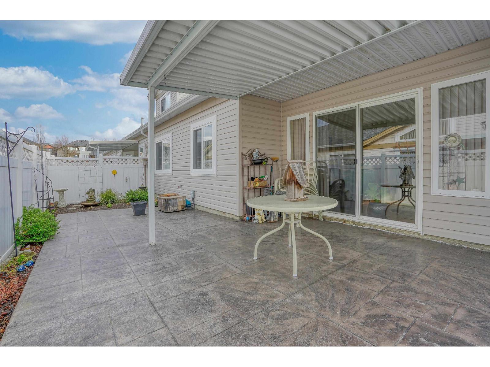 213 8485 YOUNG ROAD|Chilliwack Proper South