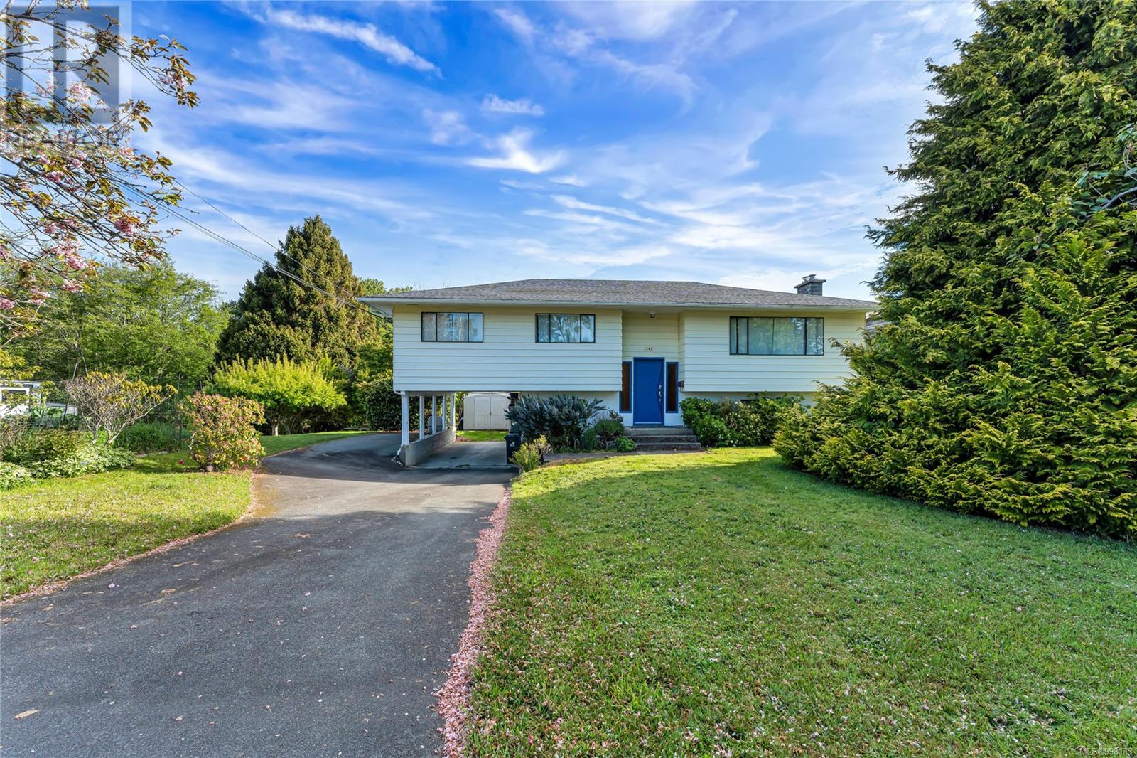 242 Portsmouth Dr