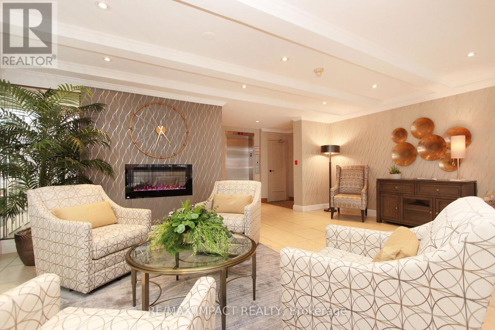 337 SIMCOE STREET N