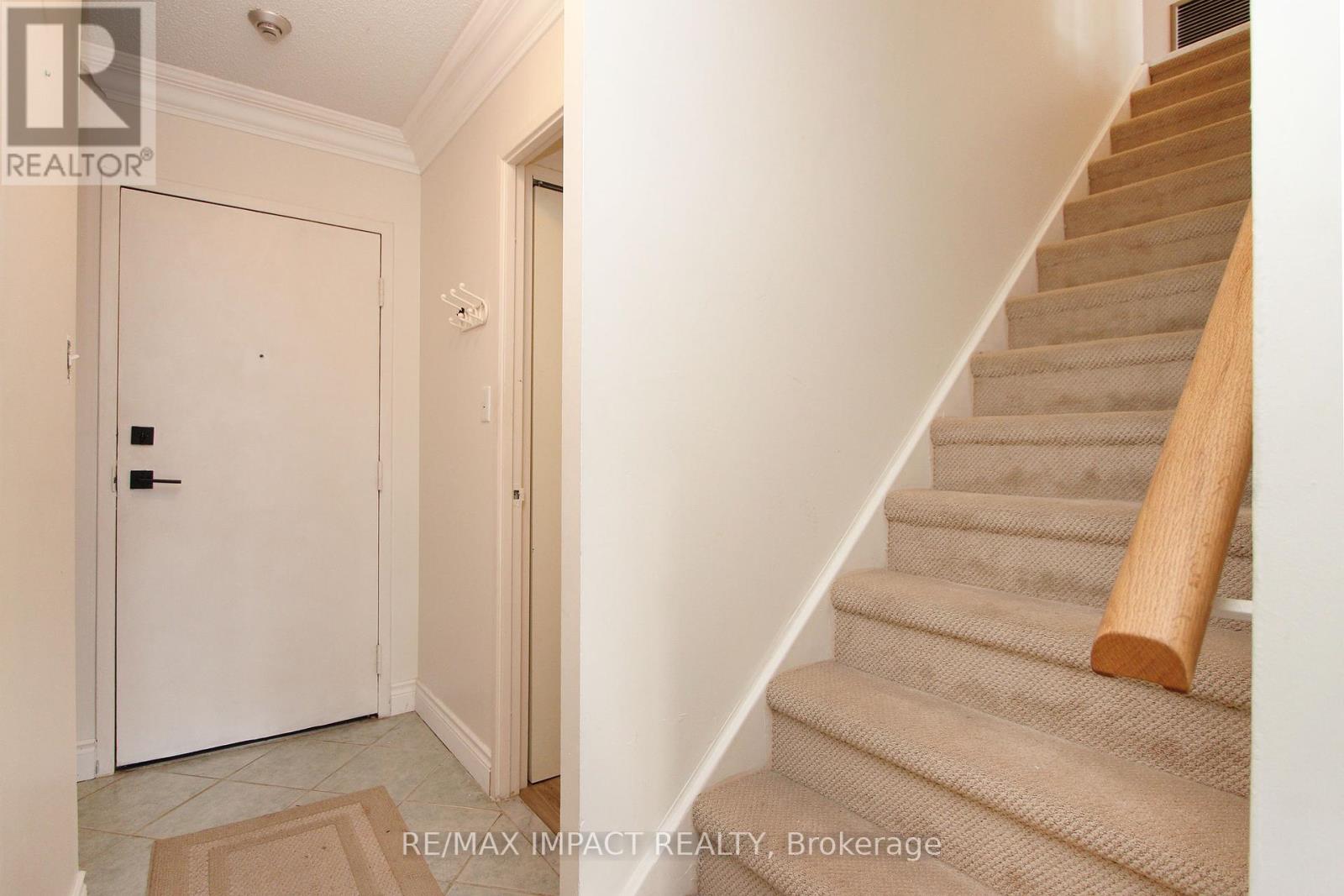 337 SIMCOE STREET N