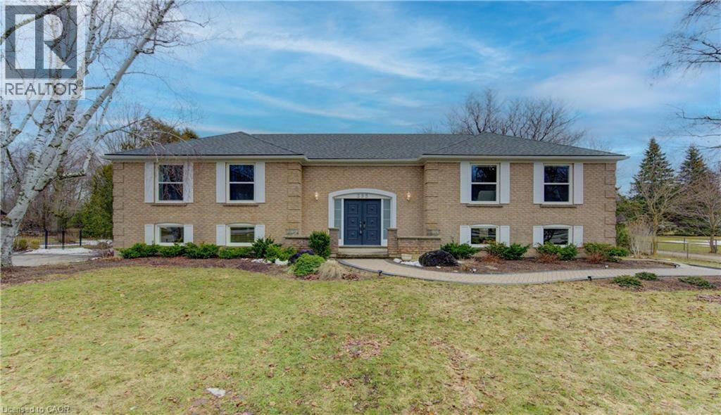 395 WARRINGTON Drive