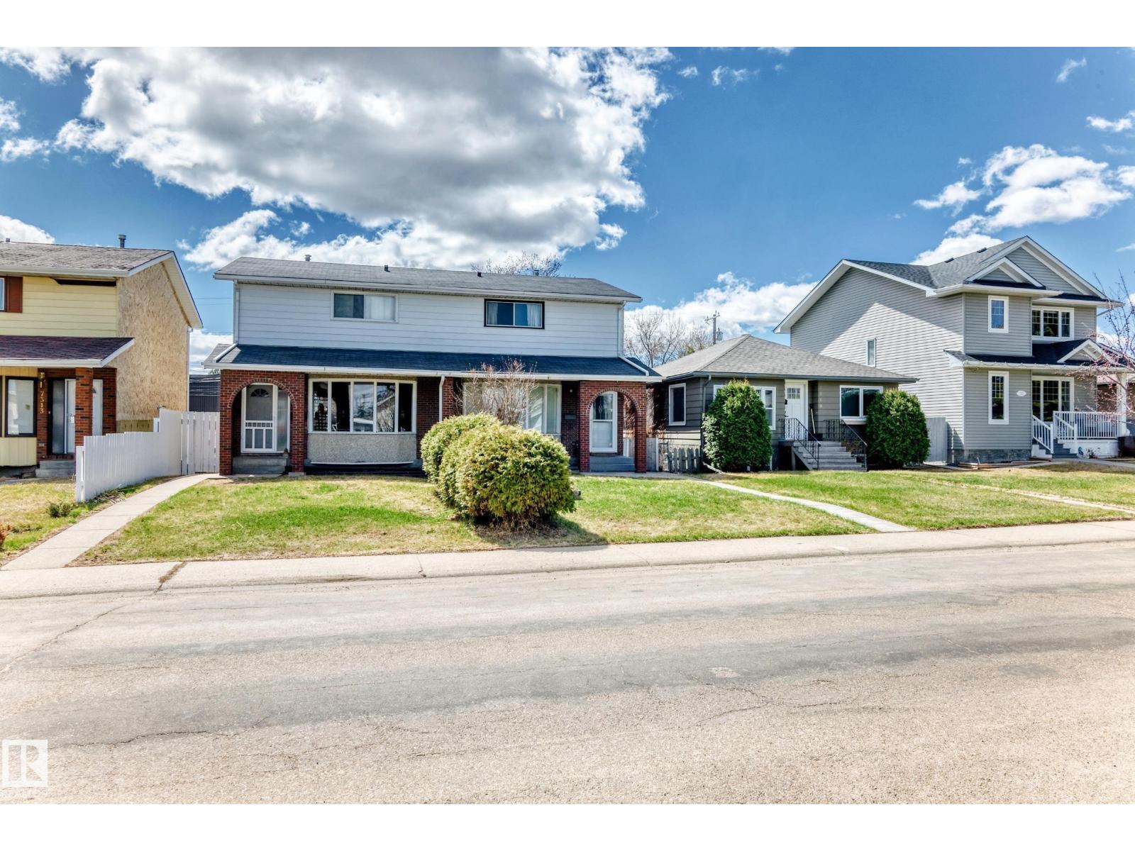 7317 83 AV NW
