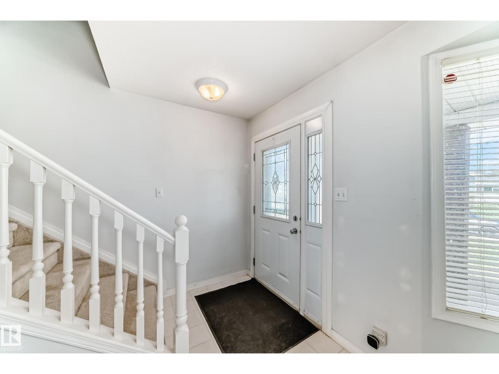 7317 83 AV NW