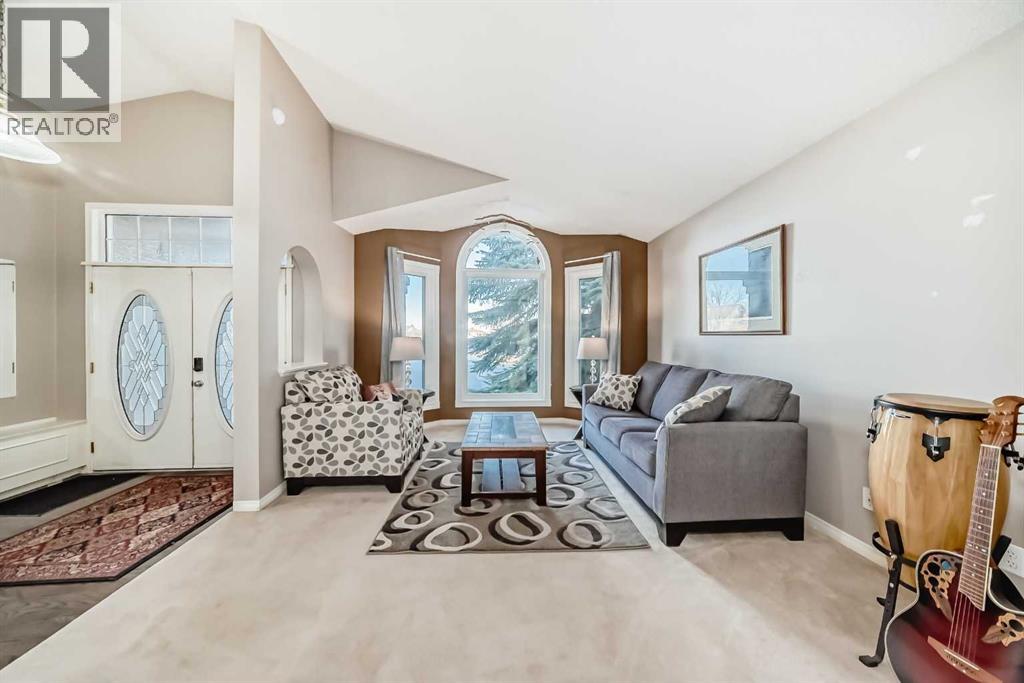 256 LAKESIDE GREENS Drive