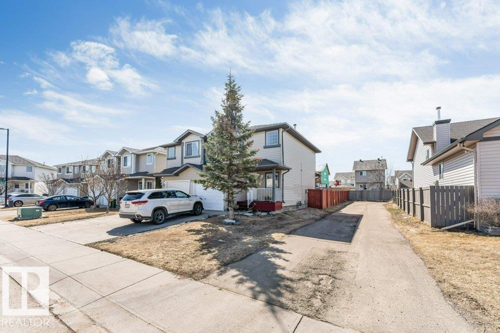 2317 27 AV NW