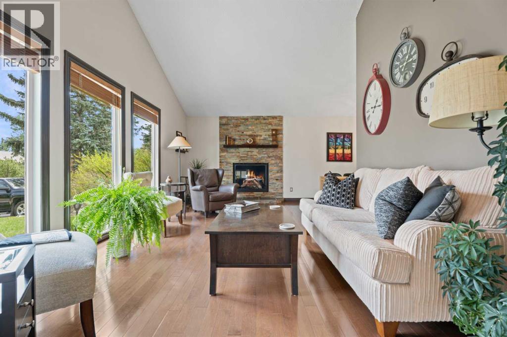 15 Lock Crescent