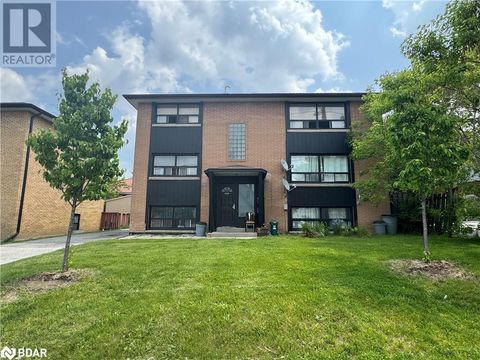 153 ST VINCENT Street Barrie ON L4M3Y9