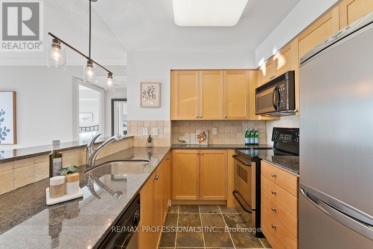 1004 - 2121 LAKE SHORE BOULEVARD W