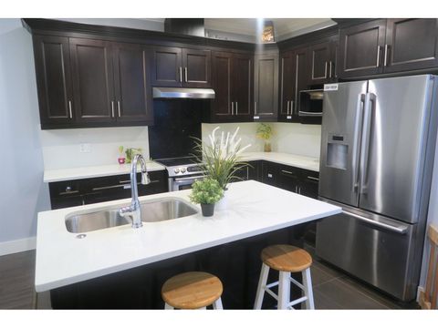 118 15399 GUILDFORD DRIVE Surrey BC V3R7C6