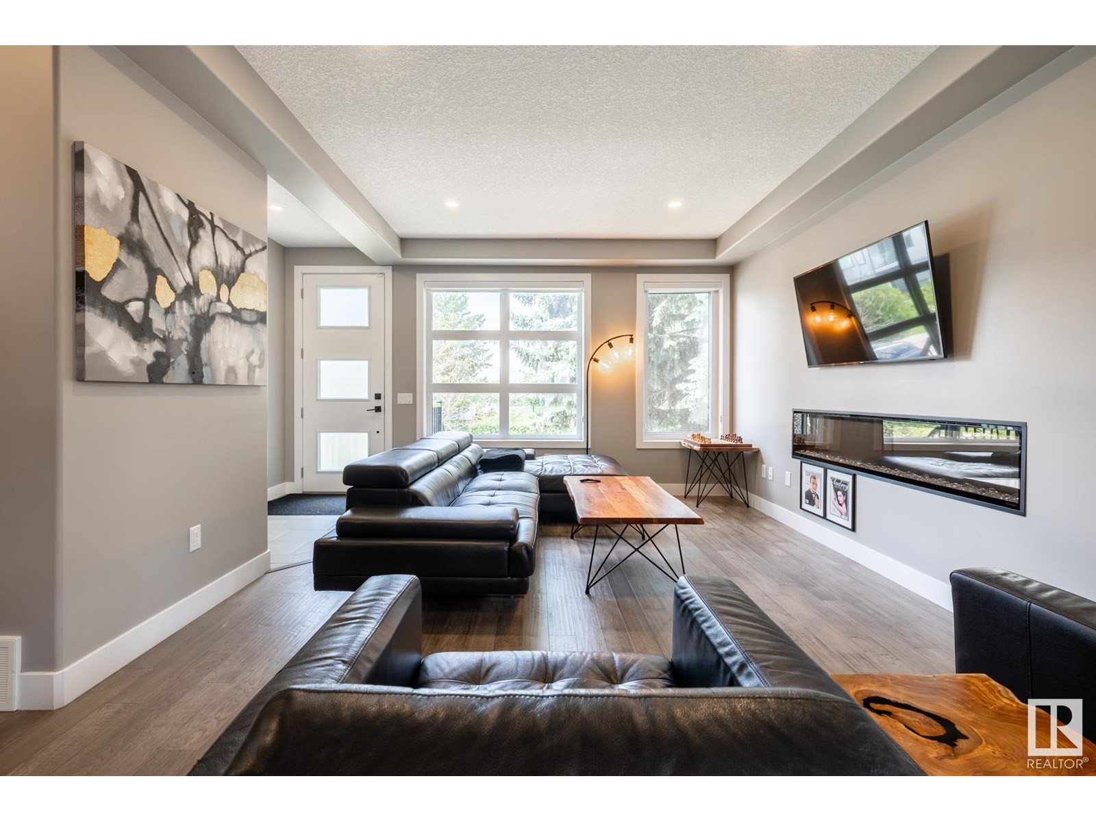8809 148 ST NW