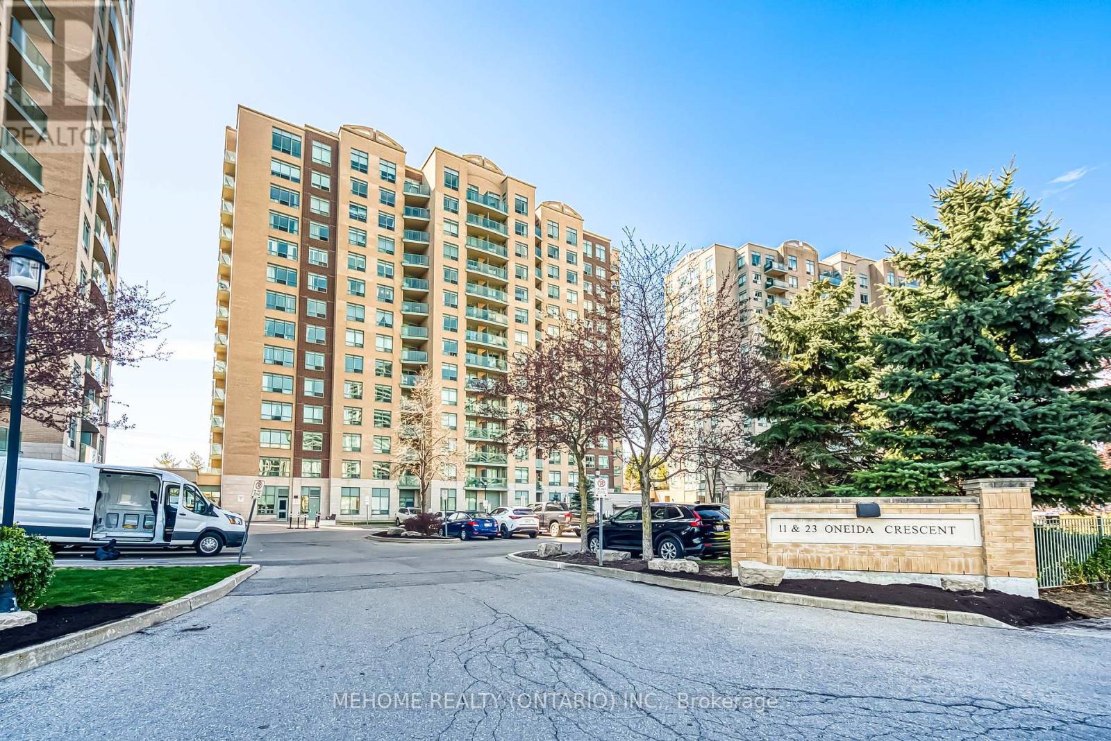 LPH02 - 23 ONEIDA CRESCENT