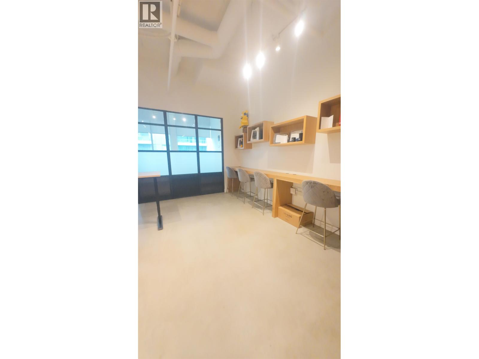 631 6378 SILVER AVENUE