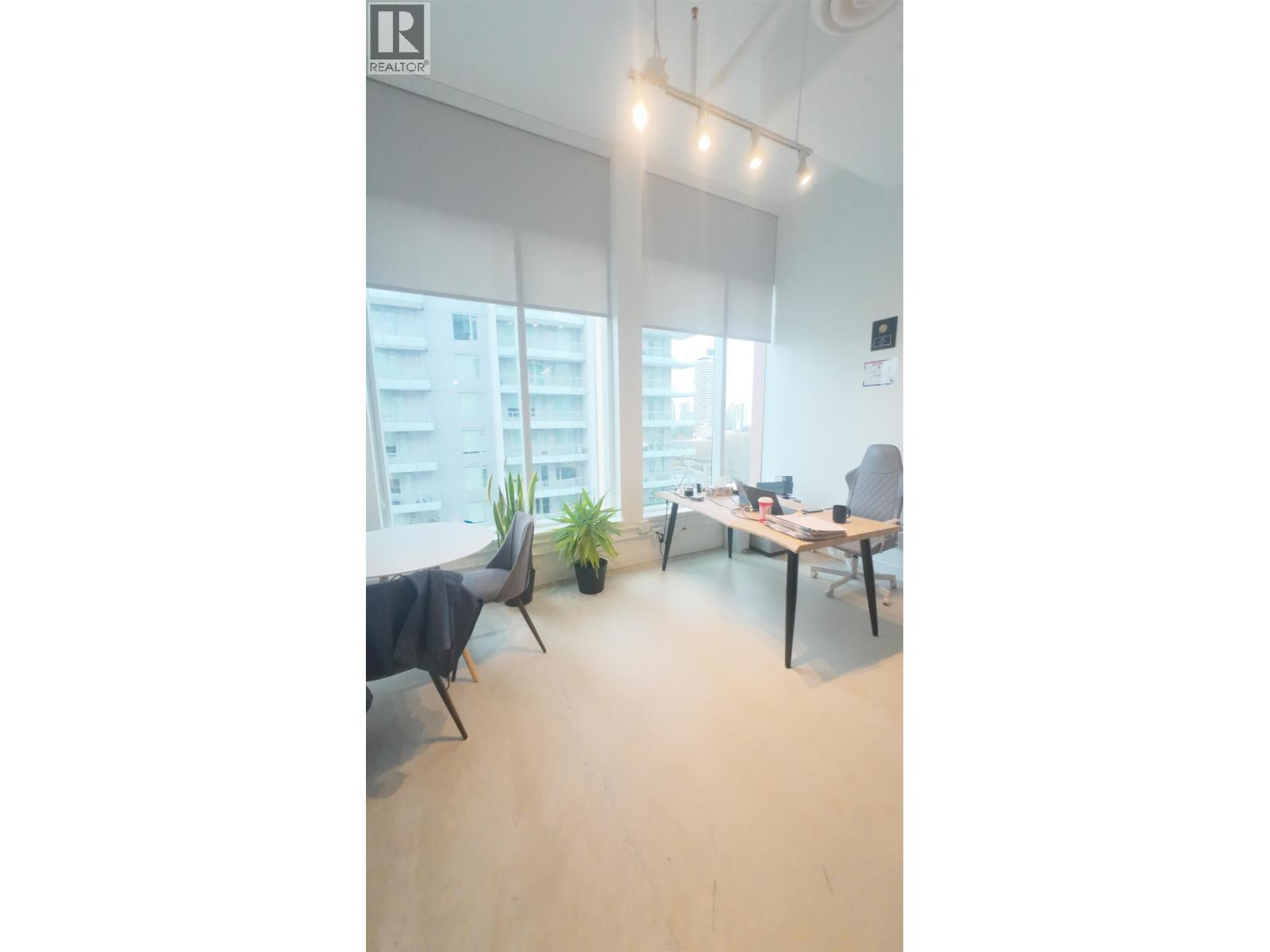 631 6378 SILVER AVENUE