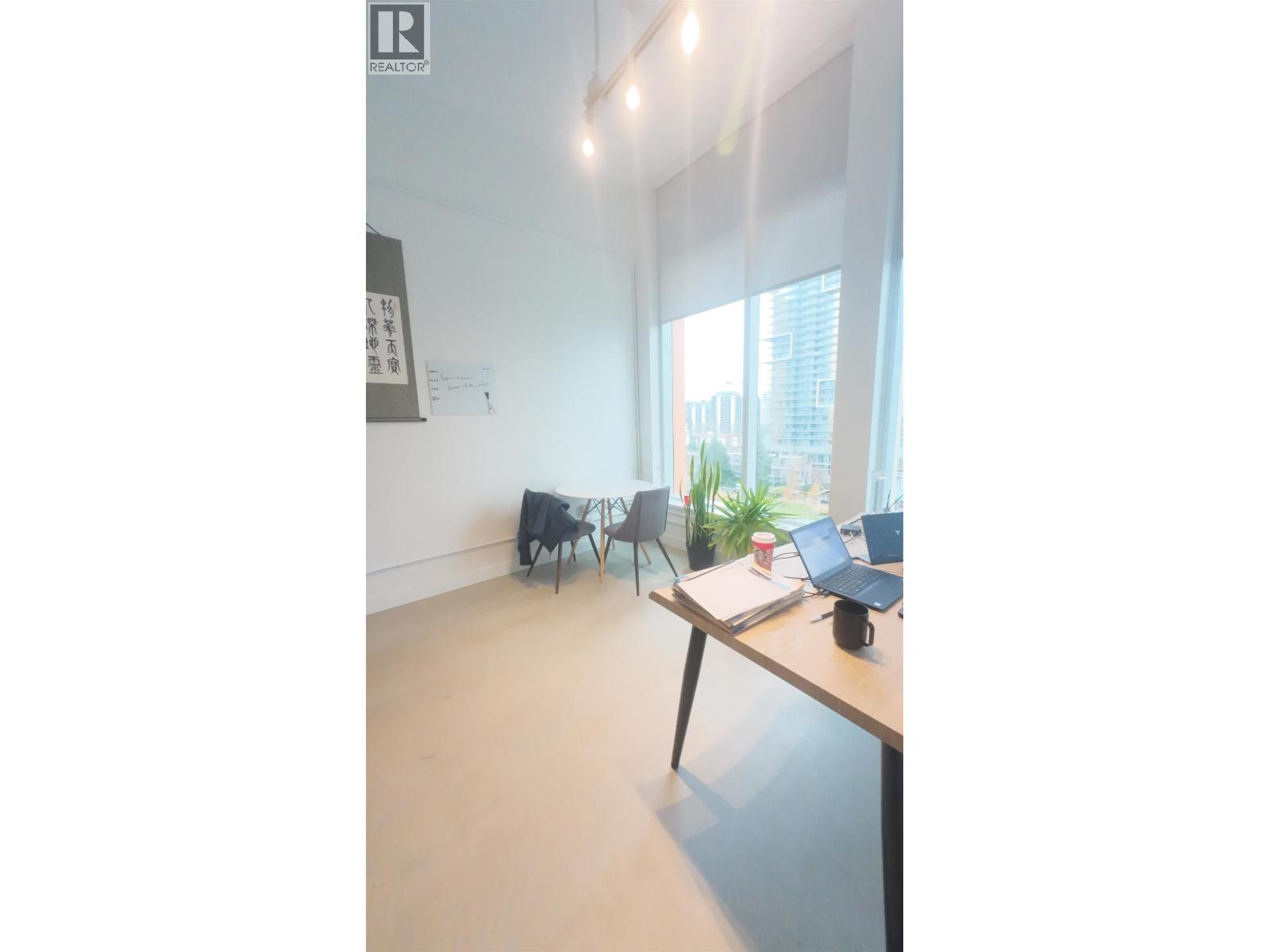 631 6378 SILVER AVENUE