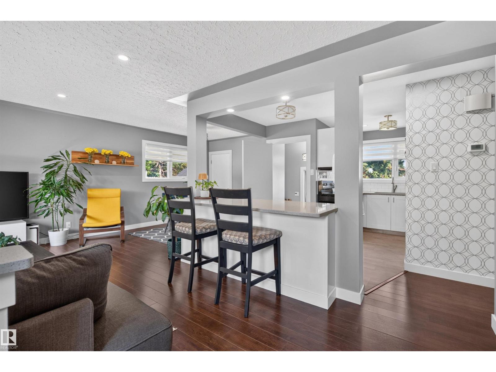 12136 135A AV NW