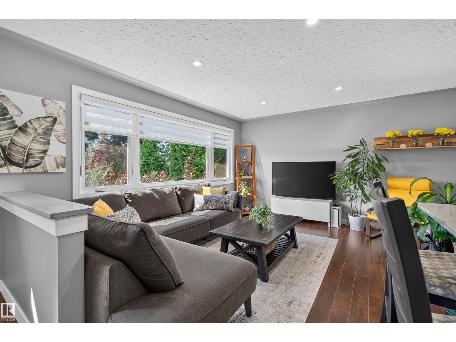 12136 135A AV NW