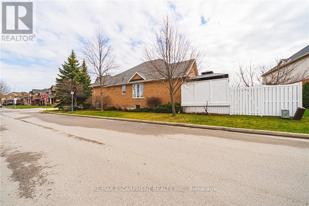 137 PINEHILL DRIVE