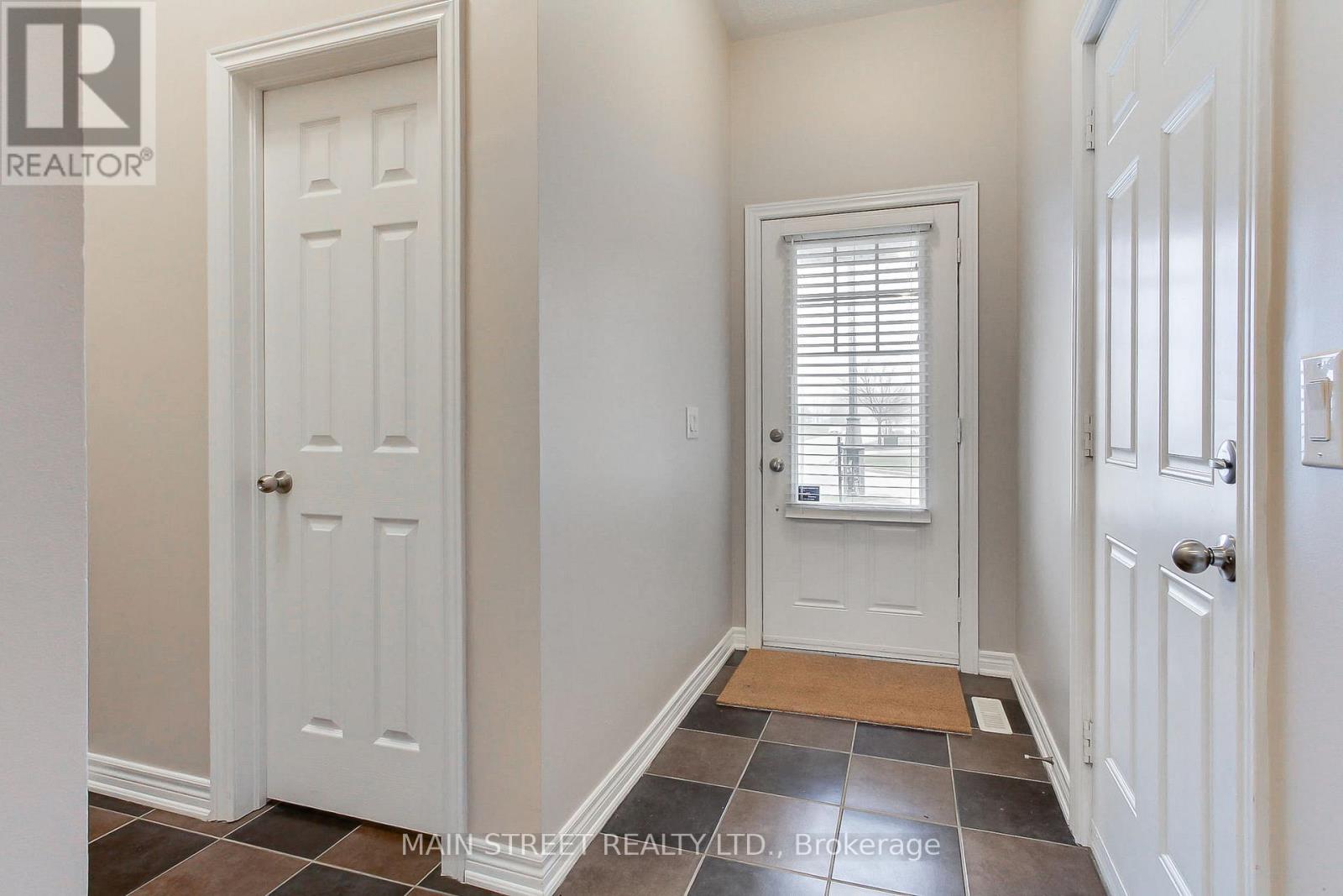 42 COURTLAND CRESCENT