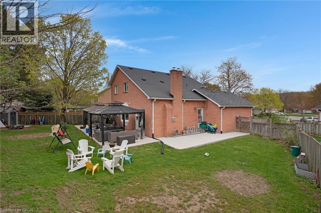 26 TELFER Court