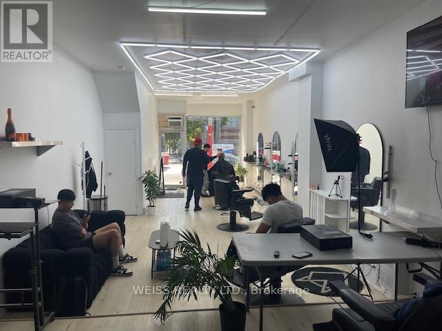 1114 QUEEN STREET W