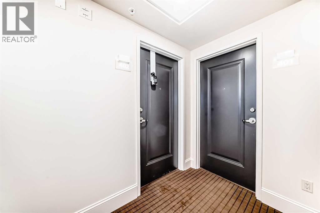 402, 211 Quarry Way SE