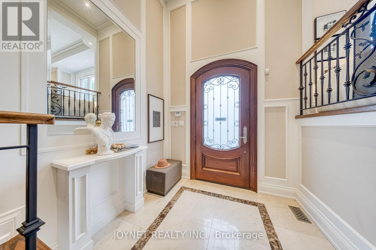 126 PARKVIEW AVENUE
