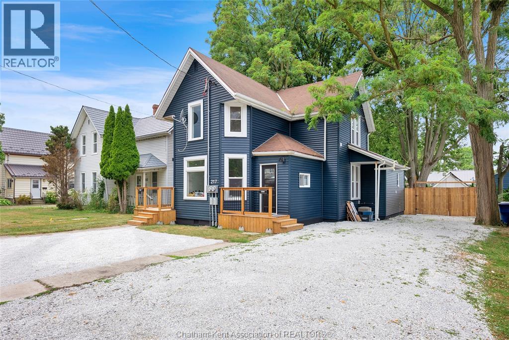 217 SELKIRK STREET