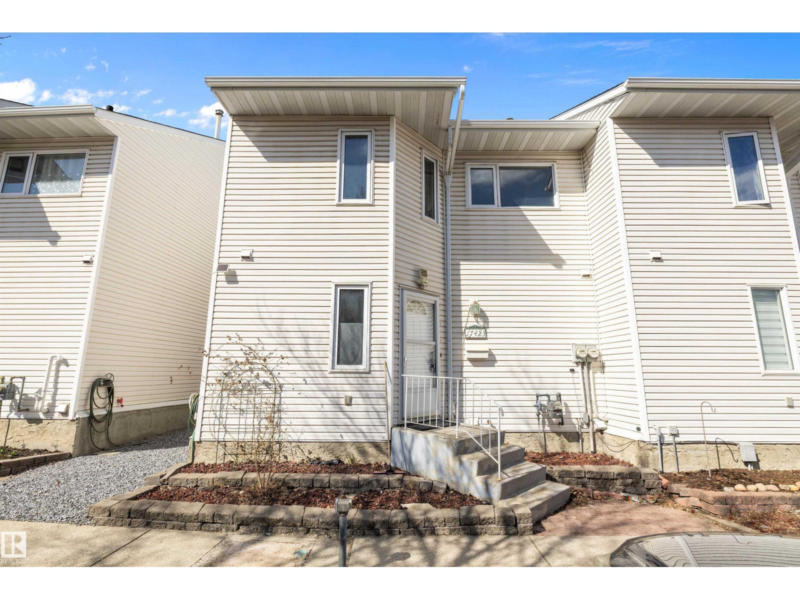 17423 92 AV NW