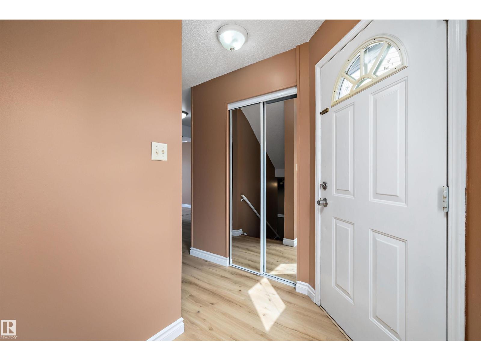 17423 92 AV NW
