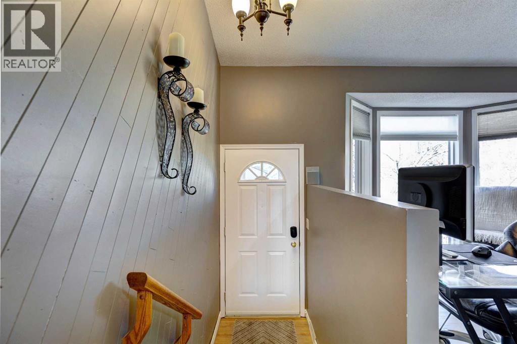 116 Macewan Ridge Close NW