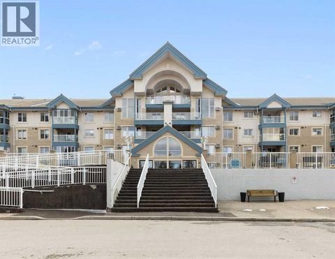 314, 7239 Sierra Morena Boulevard SW Calgary AB T3H3L7