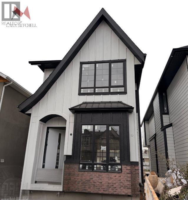 528 52 Avenue SW