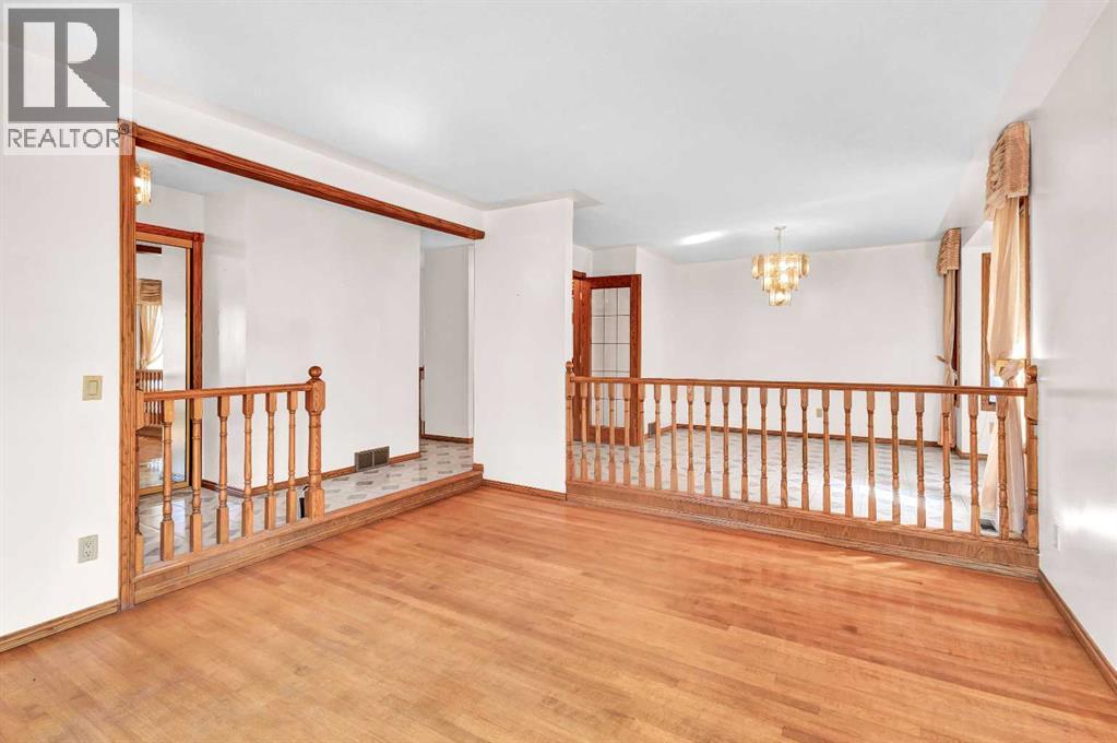 125 Edgebrook Road NW