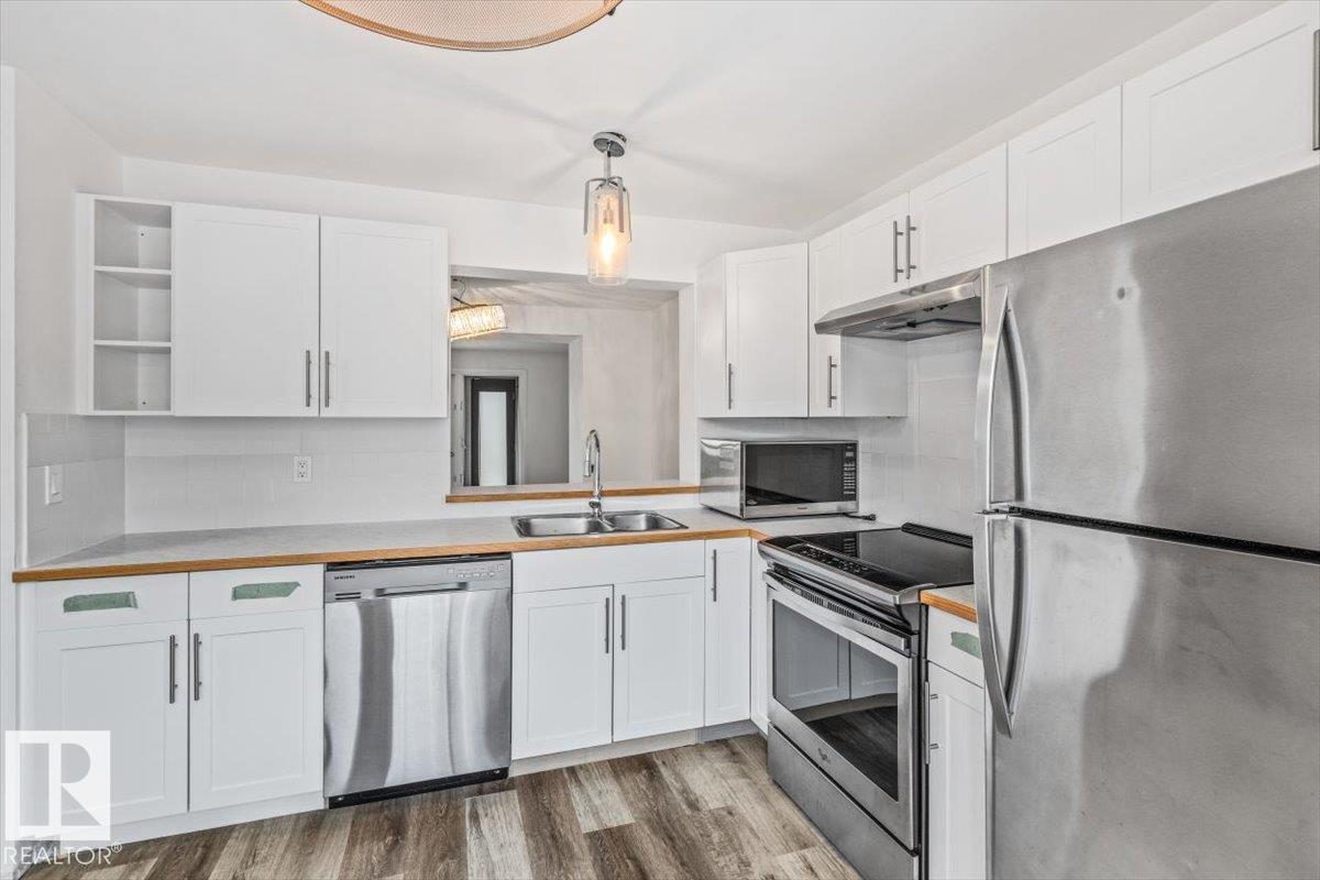 2135 141 AV NW