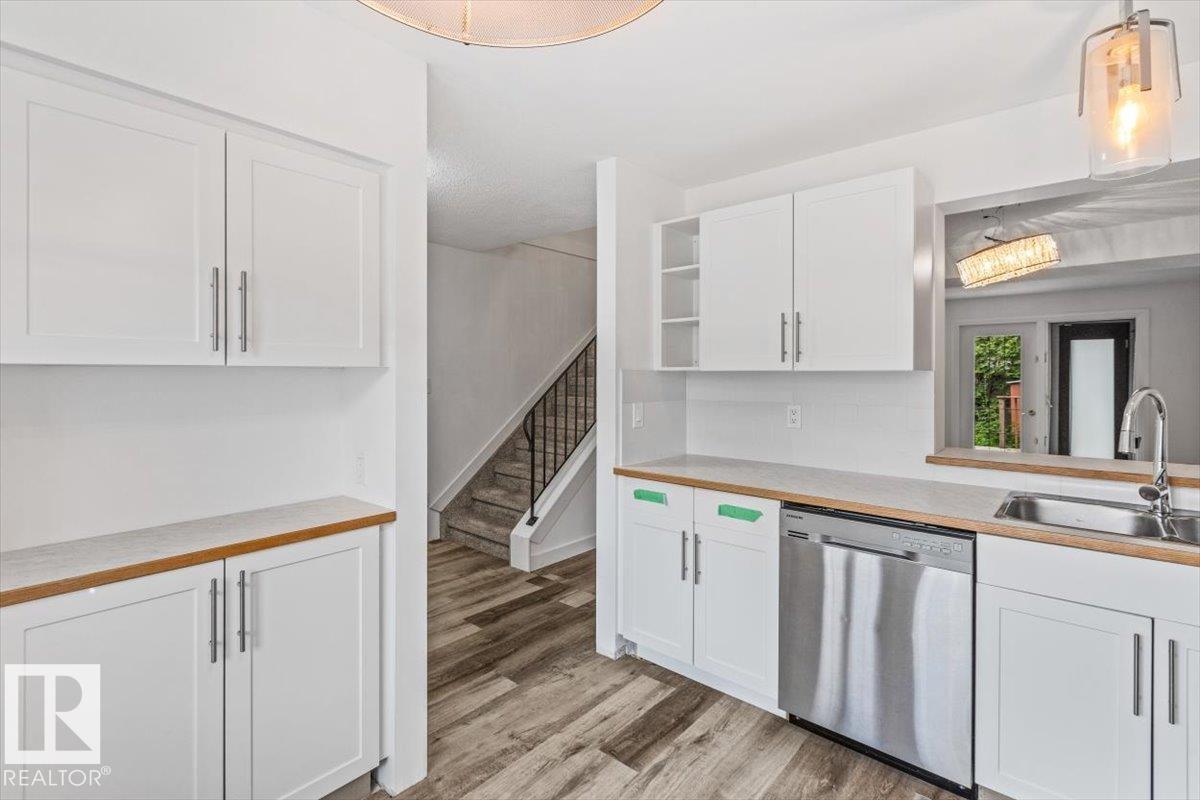 2135 141 AV NW