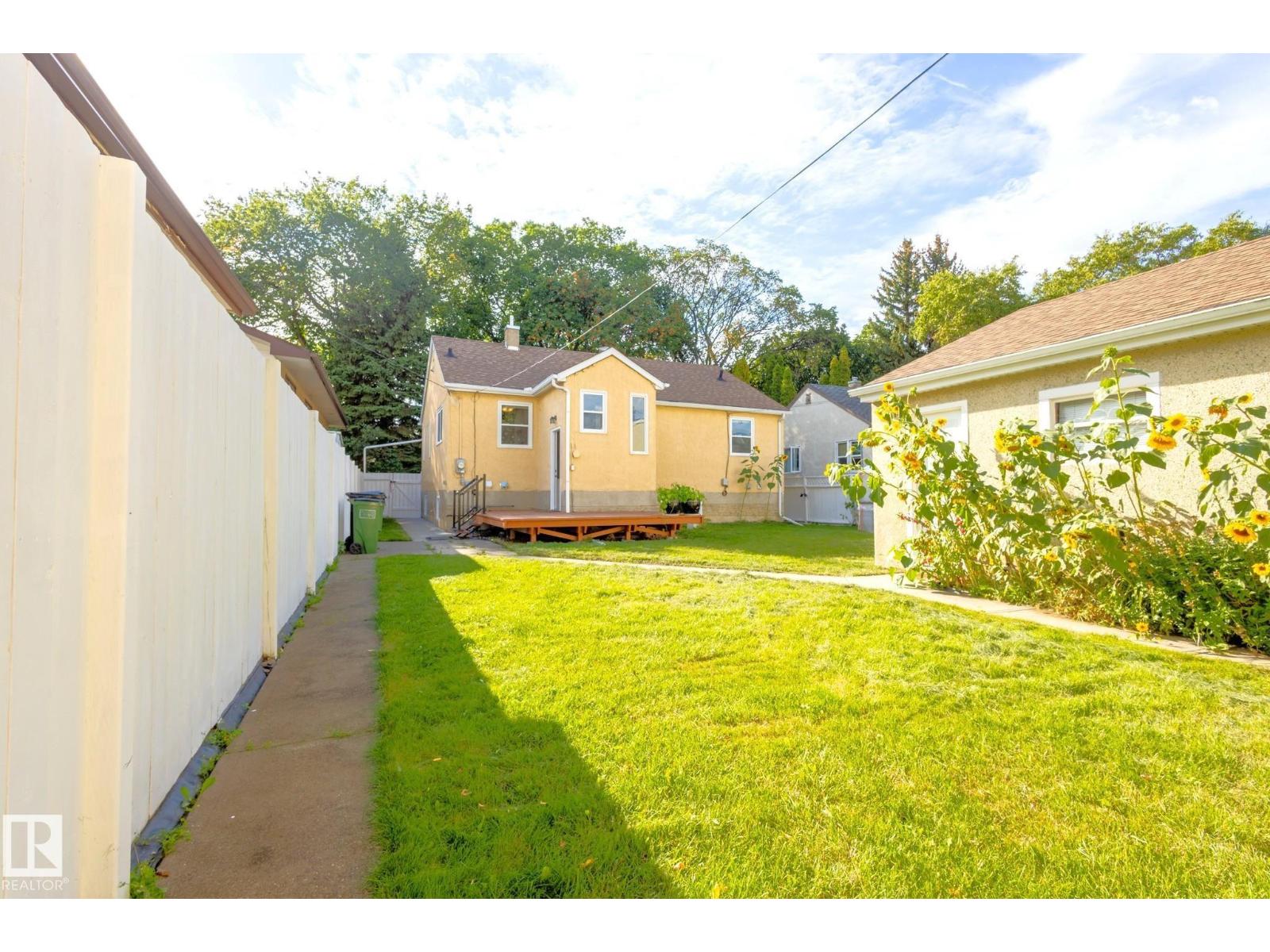 12021 67 ST NW