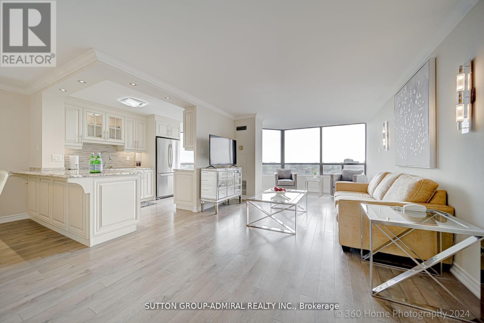 1005 - 7440 BATHURST STREET