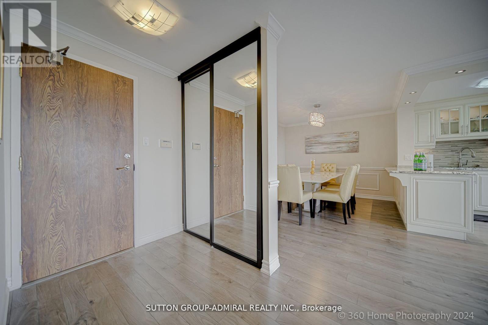 1005 - 7440 BATHURST STREET