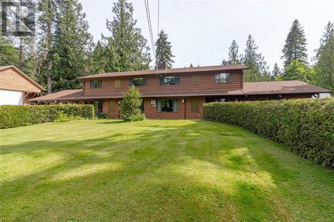 3924 & 3926 Cambrai Rd Duncan BC V9L6G1
