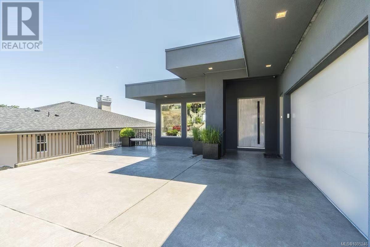 3716 Belaire Dr