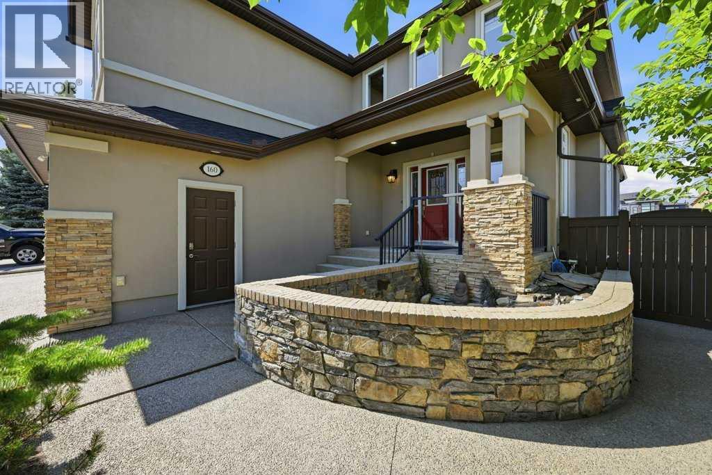 160 Panatella Crescent NW