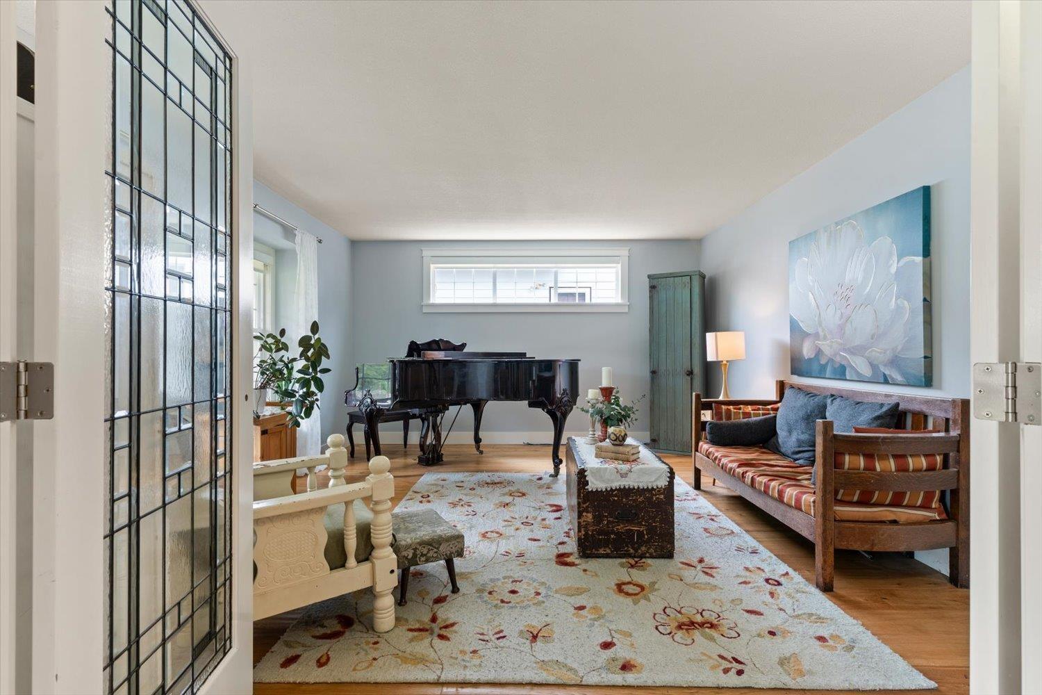 42302 KNOX AVENUE|Yarrow