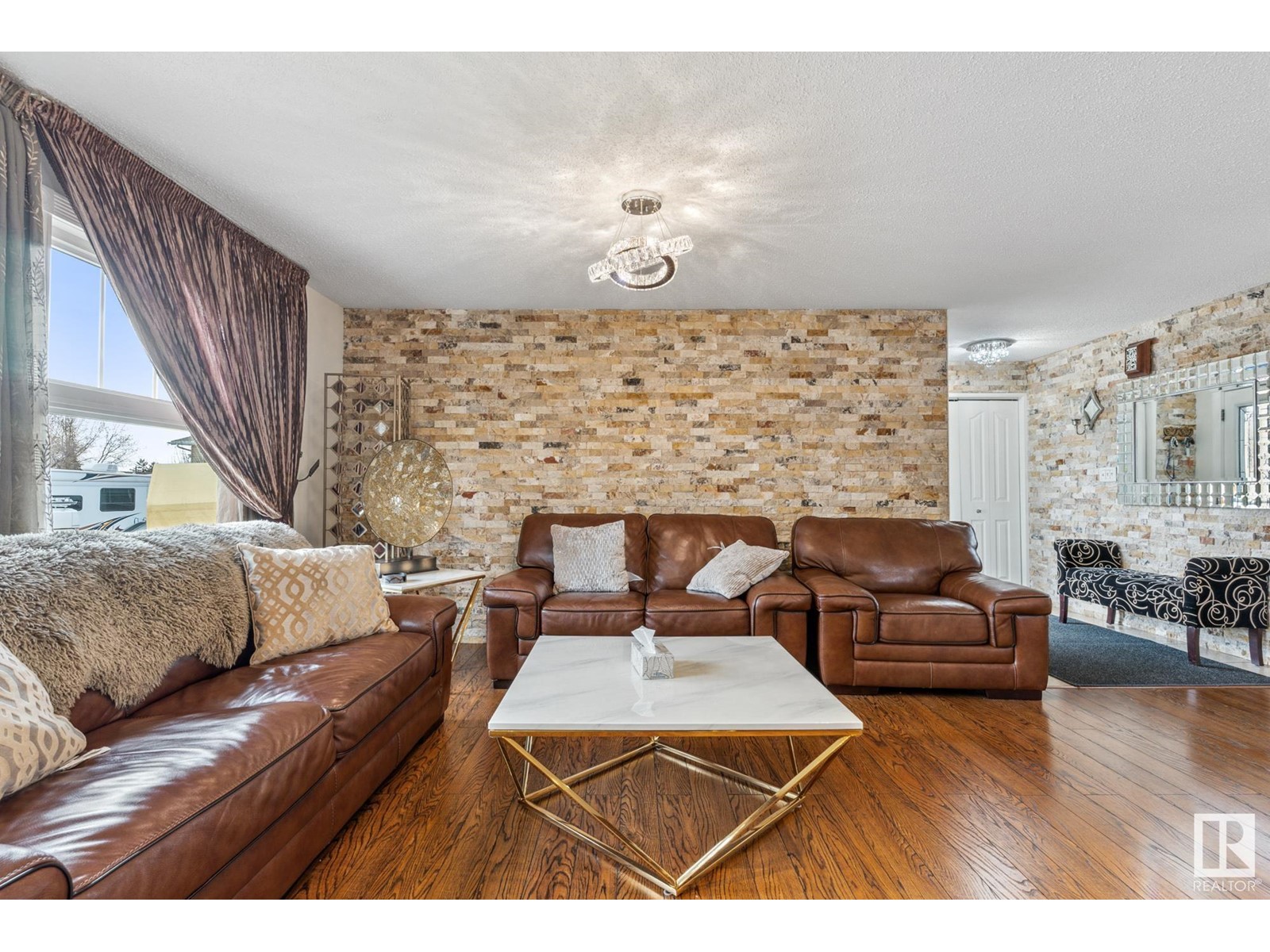 285 WARWICK RD NW